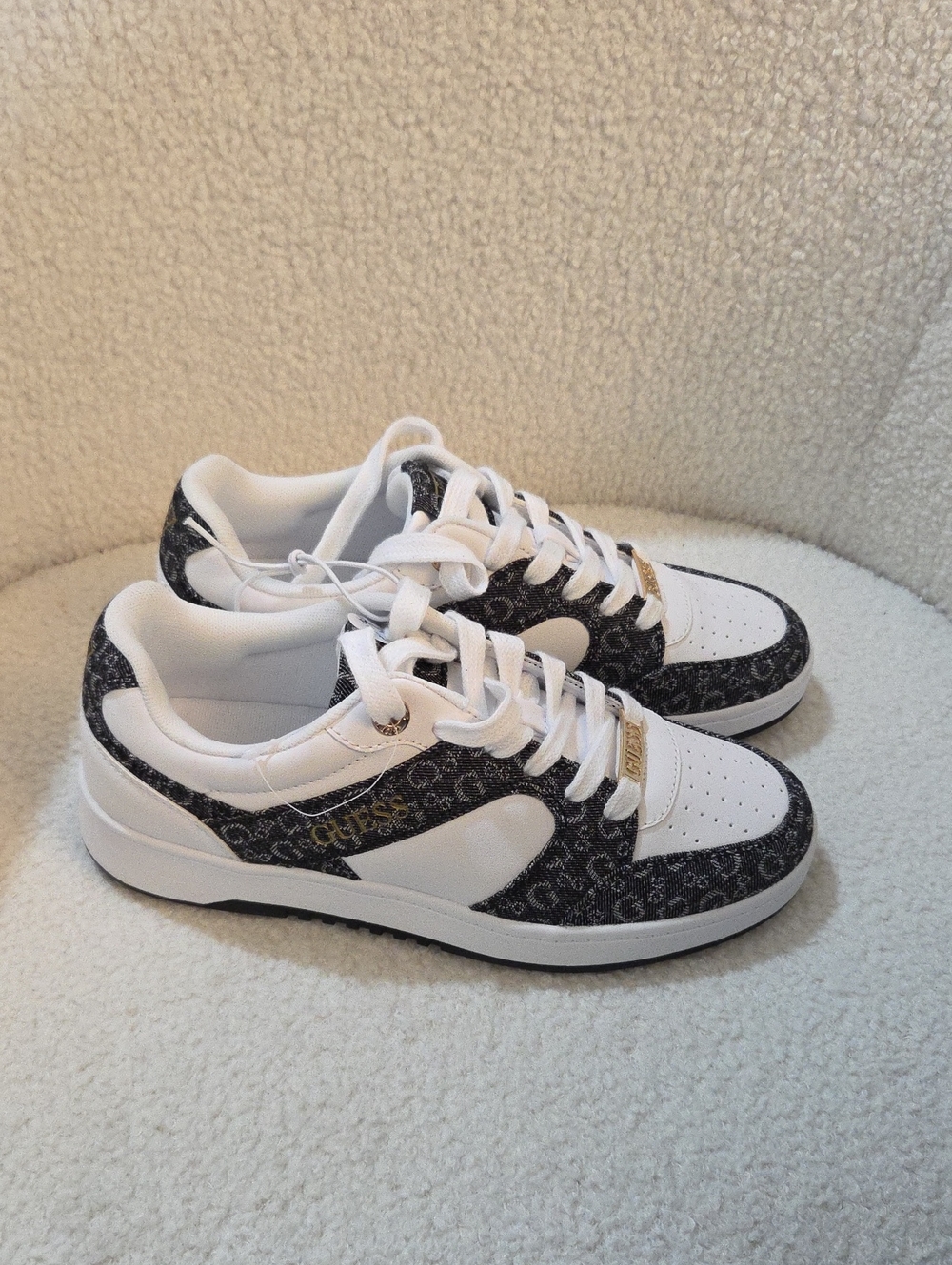 Guess White and Black Logo Low-Top Sneakers with Gold Tone Detail